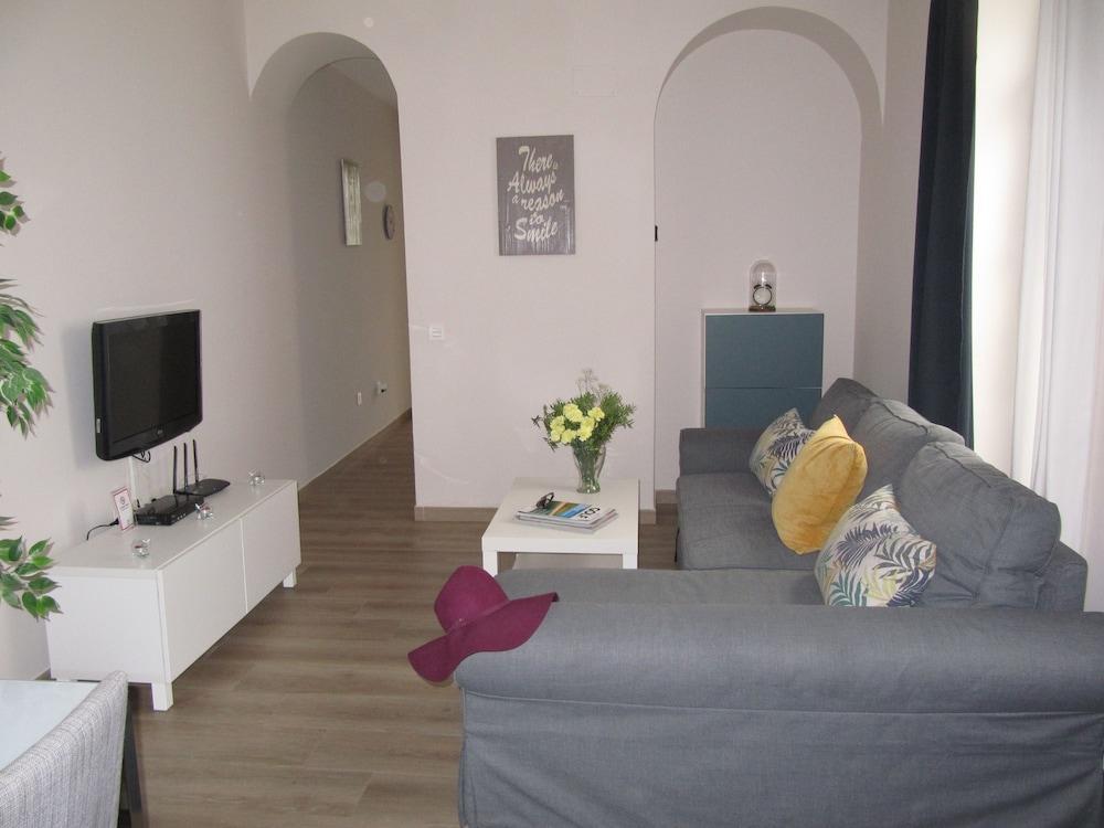 Life Apartments Guadalete Херес-де-ла-Фронтера Экстерьер фото